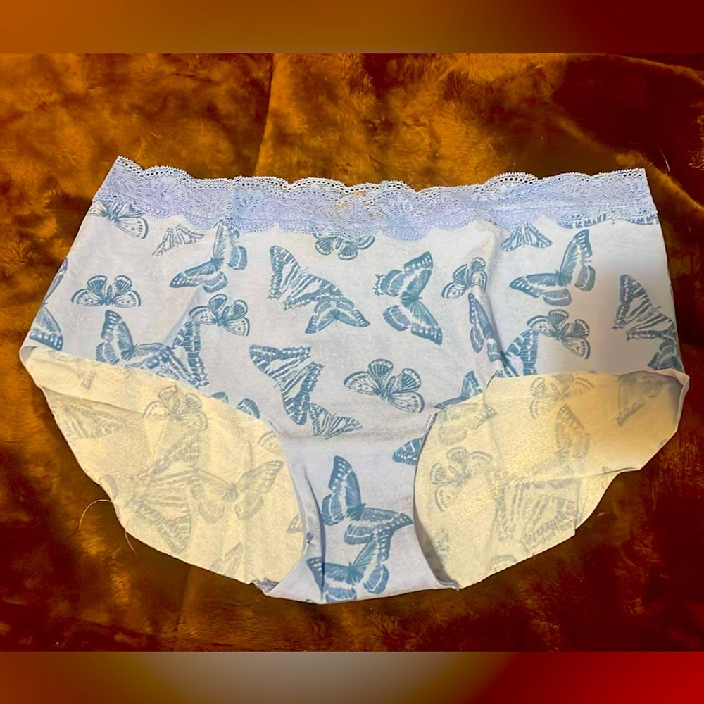 Pink Victoria’s Secret large hipster with lace around the waist blue